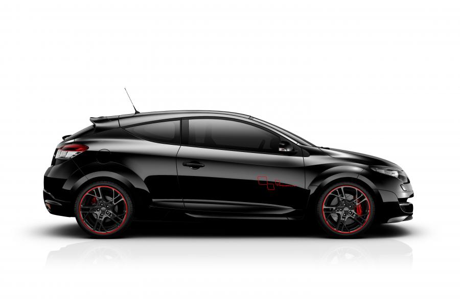  Renault Megane RS Trophy 2011 года  (фото 2 из 16)